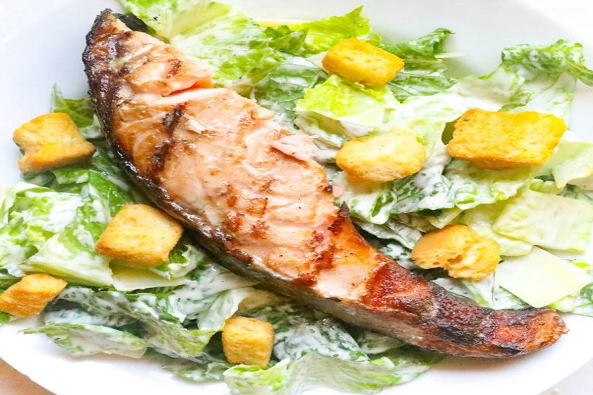 Salmon-Caesar-Salad
