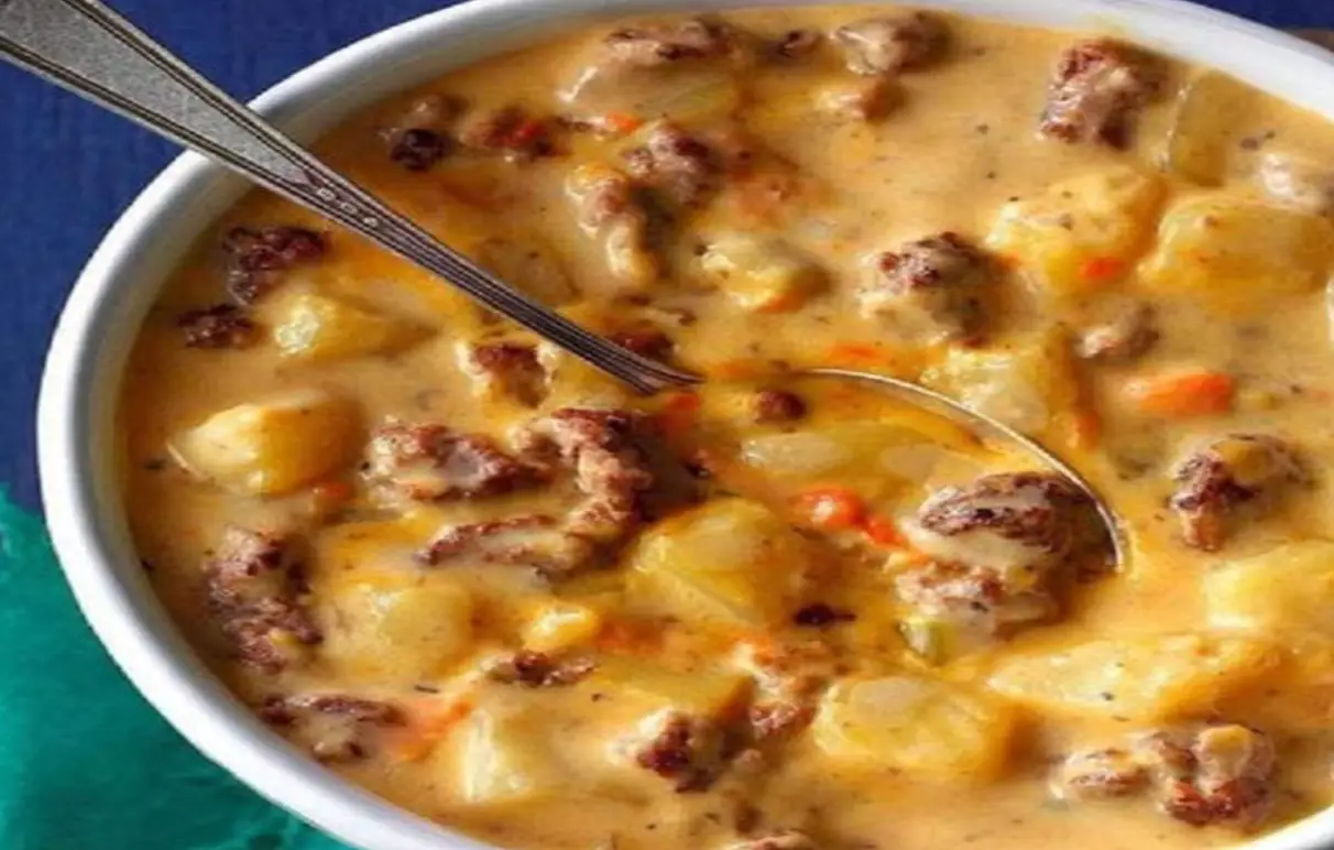 Comfort in a Bowl: Crockpot Creamy Potato & Hamburger Soup Recipe ...